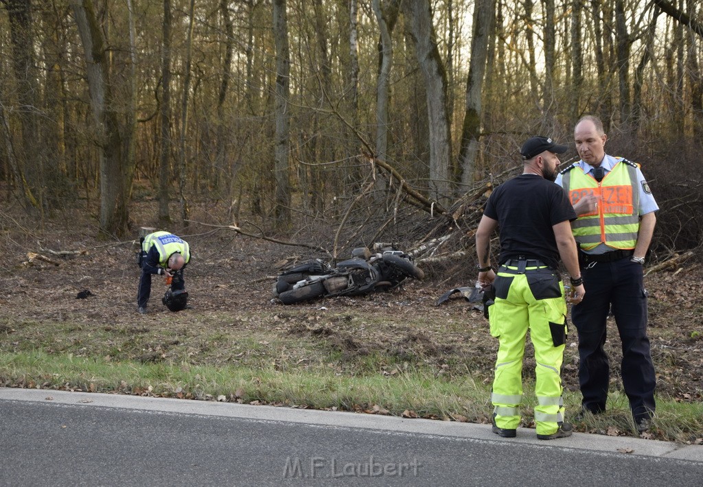 Schwerer VU Krad Fahrrad Koeln Porz Alte Koelnerstr P231.JPG - Miklos Laubert